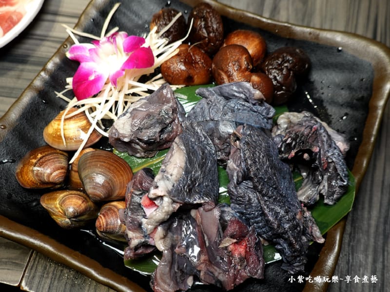香菇蛤蜊烏骨雞主食-好食多涮涮鍋雙城店.jpg 香菇蛤蜊烏骨雞主食-好食多涮涮鍋雙城店.jpg