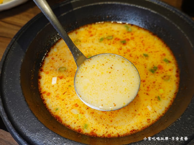 麻奶鍋-涮飽飽石頭火鍋 (2).jpg 麻奶鍋-涮飽飽石頭火鍋 (2).jpg