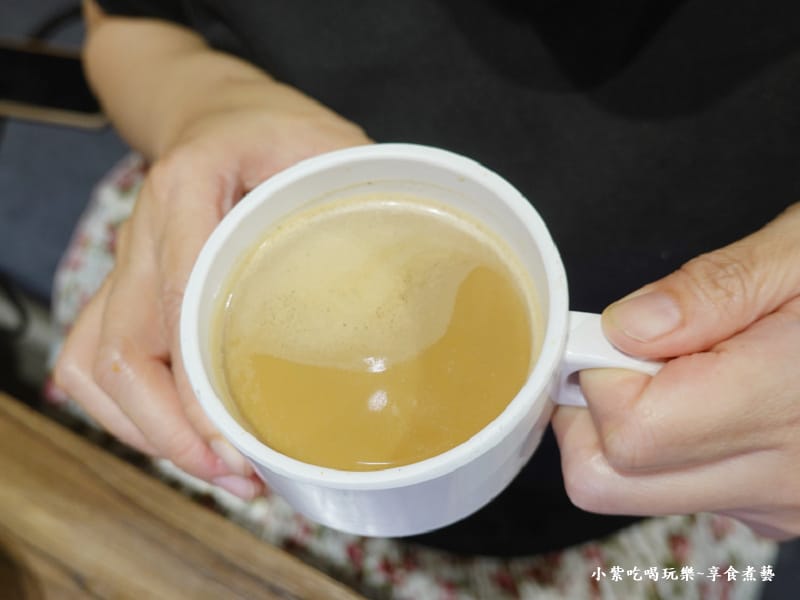 拿鐵咖啡-涮飽飽石頭火鍋.jpg 拿鐵咖啡-涮飽飽石頭火鍋.jpg