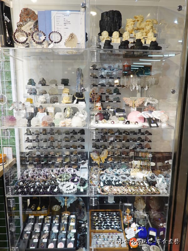 礦石擺飾精品櫃區-北車有礦1.jpg 礦石擺飾精品櫃區-北車有礦1.jpg