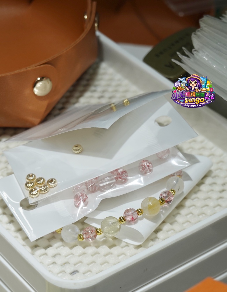 台北購買生日禮物/親子水晶手鍊DIY買1送1【北車有礦】鏈捲開水晶/賭石敲敲蛋.百款平價百元水晶手鍊/項鍊;還可自選散珠配件現場DIY獨一無二手串(有換線服務)手串配件材料販售與教學 - 第27張圖 台北購買生日禮物/親子水晶手鍊DIY買1送1【北車有礦】鏈捲開水晶/賭石敲敲蛋.百款平價百元水晶手鍊/項鍊;還可自選散珠配件現場DIY獨一無二手串(有換線服務)手串配件材料販售與教學