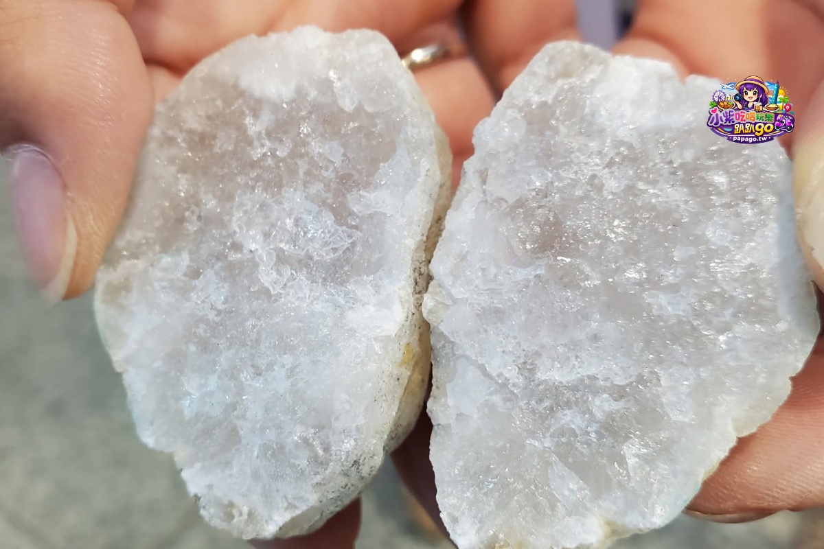 台北購買生日禮物/親子水晶手鍊DIY買1送1【北車有礦】鏈捲開水晶/賭石敲敲蛋.百款平價百元水晶手鍊/項鍊;還可自選散珠配件現場DIY獨一無二手串(有換線服務)手串配件材料販售與教學 - 第17張圖 台北購買生日禮物/親子水晶手鍊DIY買1送1【北車有礦】鏈捲開水晶/賭石敲敲蛋.百款平價百元水晶手鍊/項鍊;還可自選散珠配件現場DIY獨一無二手串(有換線服務)手串配件材料販售與教學
