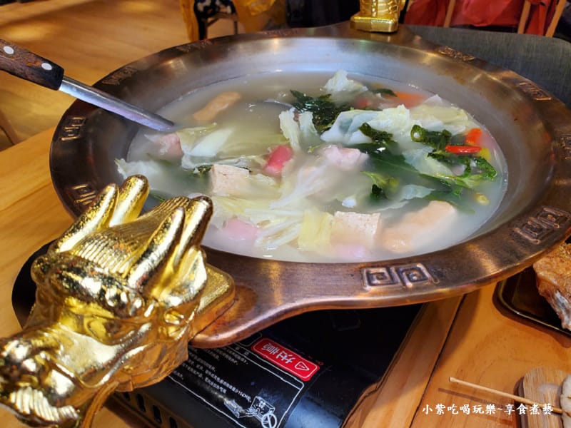 羅勒酸辣雞火鍋-蘆洲士林串燒 (4).jpg 羅勒酸辣雞火鍋-蘆洲士林串燒 (4).jpg