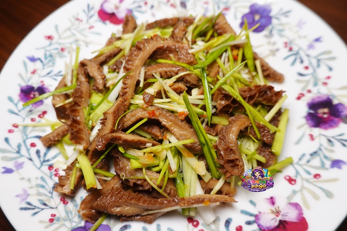 捷運松山站美食/饒河夜市滷味推薦【撒旦牛滷味饒河店】一買成主顧好吃又入味滷牛三寶、滷大腸(買回家加料)立馬變身美味下飯下酒佳餚 - 第32張圖 捷運松山站美食/饒河夜市滷味推薦【撒旦牛滷味饒河店】一買成主顧好吃又入味滷牛三寶、滷大腸(買回家加料)立馬變身美味下飯下酒佳餚
