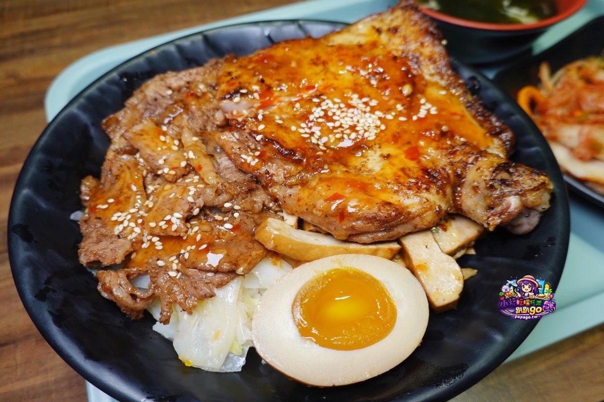 桃園八德平價日式便當【炬日式烤肉飯八德廣福店】內用湯品無限喝到飽/好吃炙燒腿牛雙拼飯/戰斧豚雞雙饗丼(有外送服務與限定優惠99元精緻便當)食記附菜單