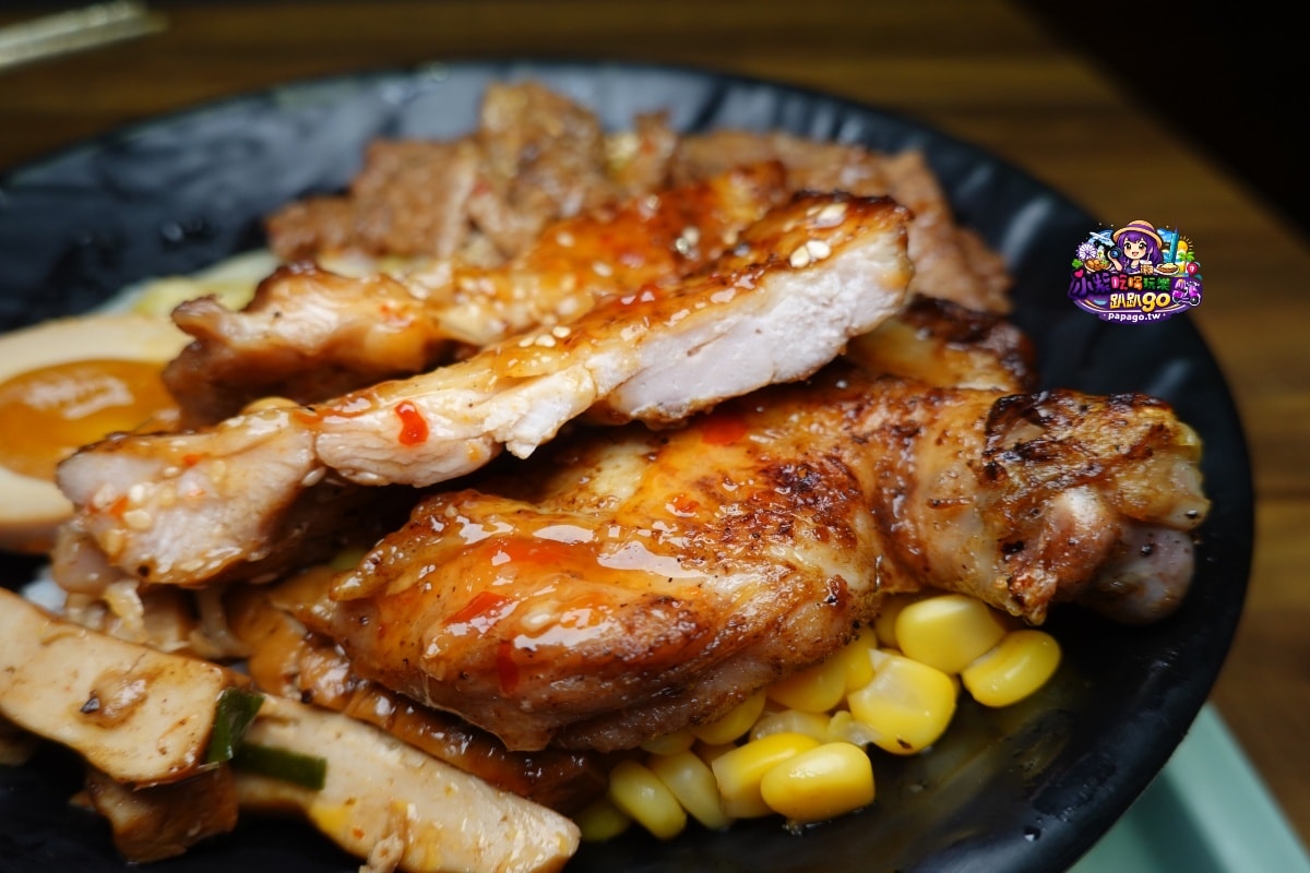 桃園八德平價日式便當【炬日式烤肉飯八德廣福店】內用湯品無限喝到飽/好吃炙燒腿牛雙拼飯/戰斧豚雞雙饗丼(有外送服務與限定優惠99元精緻便當)食記附菜單
