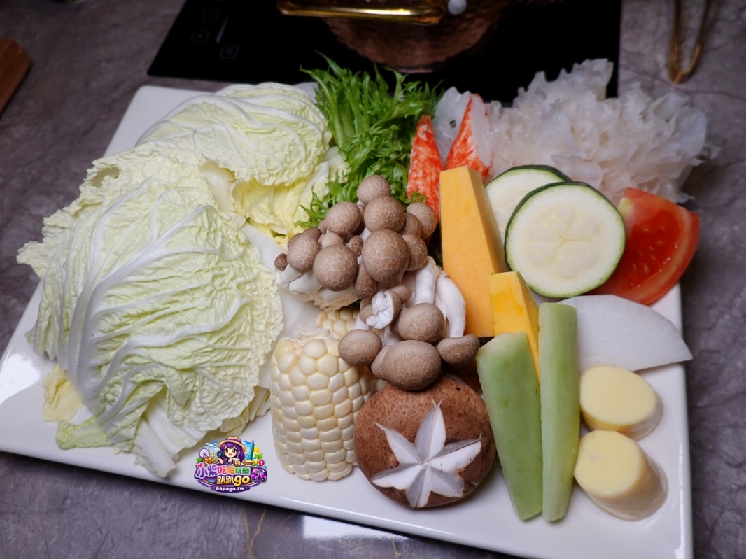 台北包廂火鍋餐廳推薦/捷運信義安和站美食【聚食釜台式頂級蝦湯鍋物】套餐式質感火鍋店/臨江夜市周邊美食!有私人招待所fu~大安區高檔慶生火鍋店