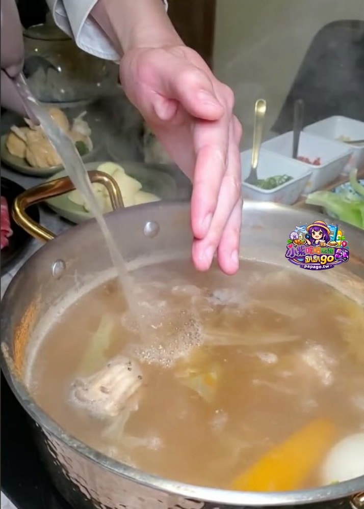 台北包廂火鍋餐廳推薦/捷運信義安和站美食【聚食釜台式頂級蝦湯鍋物】套餐式質感火鍋店/臨江夜市周邊美食!有私人招待所fu~大安區高檔慶生火鍋店