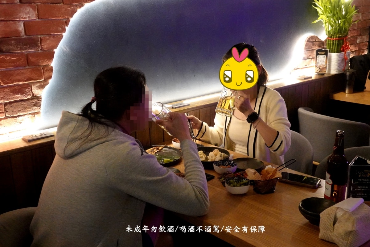 台北東區餐酒館/捷運國父紀念館站美食【美喝麥喝台式餐酒館】雙冠軍滷味/飽滿多汁手工水餃必吃!生啤暢飲/95折等..超多好康活動(大安區延吉街可包場聚餐餐廳)