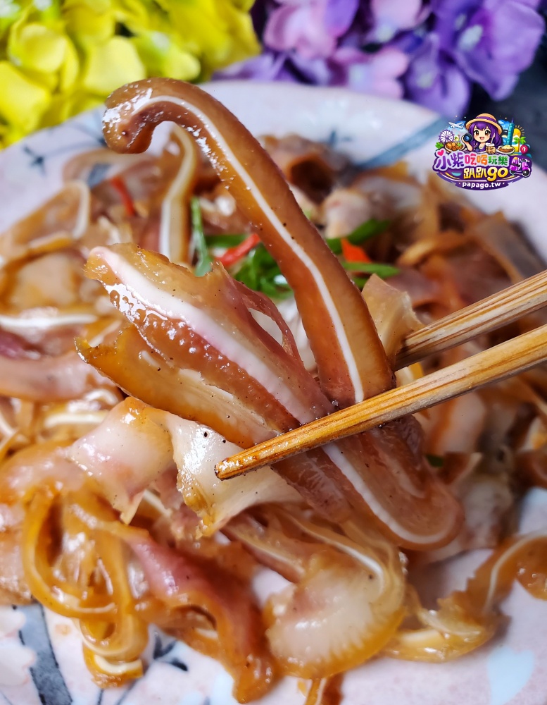 台中海線美食/宅配滷味推薦【大甲王記滷味】大甲鎮瀾宮商圈老店伴手禮/吮指麻辣鳳爪/麻辣小方干/五香毛豆/椒鹽豬耳/香草雞翅(小酌下酒滷味/追劇必備小菜)