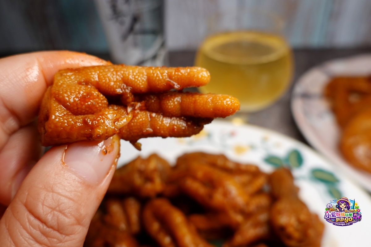 台中海線美食/宅配滷味推薦【大甲王記滷味】大甲鎮瀾宮商圈老店伴手禮/吮指麻辣鳳爪/麻辣小方干/五香毛豆/椒鹽豬耳/香草雞翅(小酌下酒滷味/追劇必備小菜)